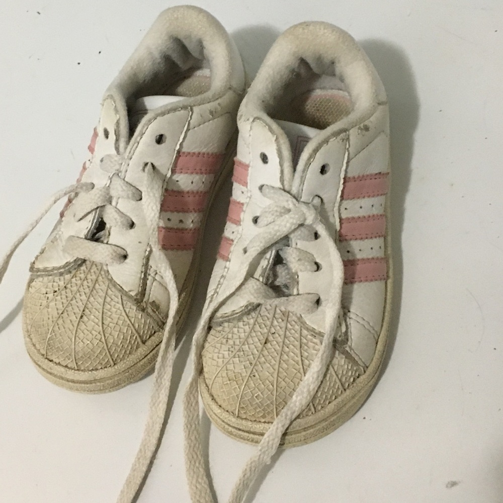 Adidas toddler 8 shoes. Pink.